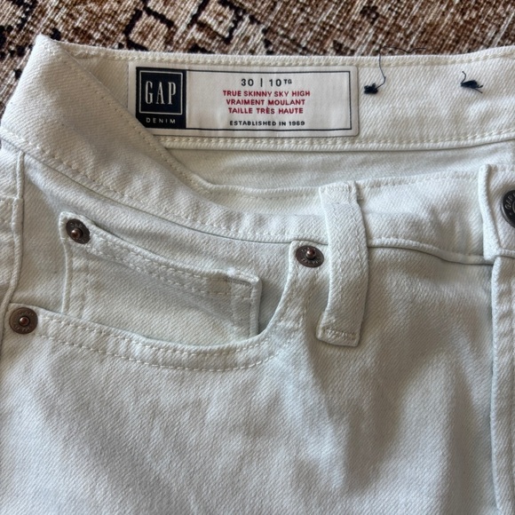 Gap Classic Cream Women's Jeans True Skinny Sky High Size 30 - Picture 1 of 6